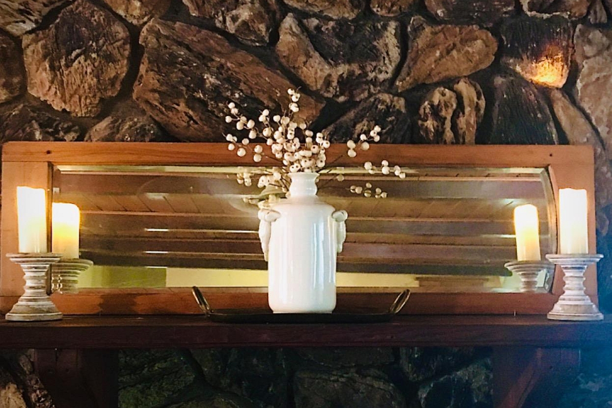 stand wood candles