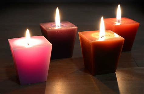 4 votives