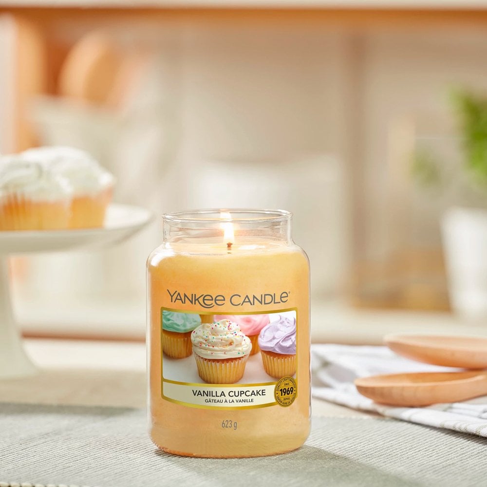 vanilla cupcake large jar candle p13485 33702 image